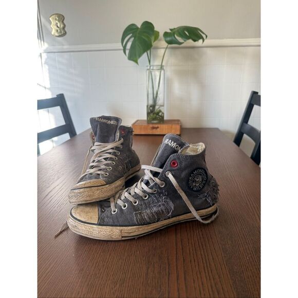 LIMITED RELEASE VINTAGE 2007 CONVERSE RAMONES PROJECT RED HIGH TOPS sz 10